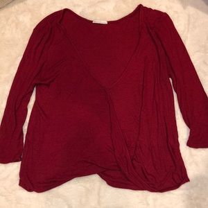Red courted sleeve top